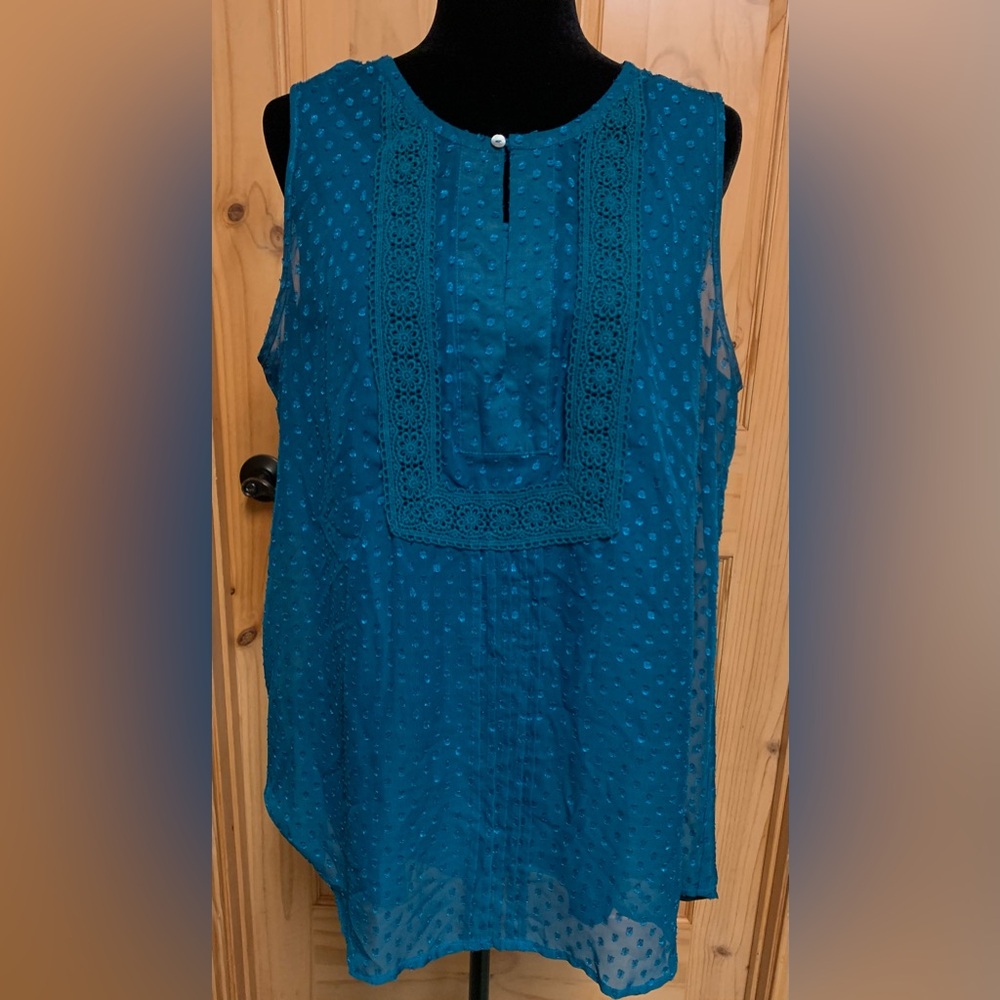 Daniel Rainn Teal Lace Detail Top
